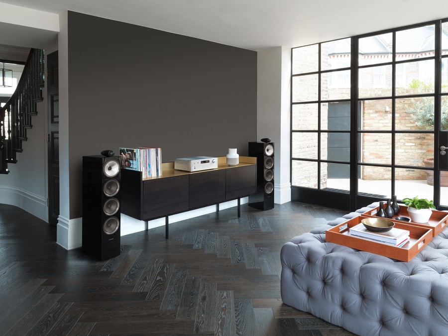 bowers-wilkins-vs-klipsch-are-loudspeakers-always-better